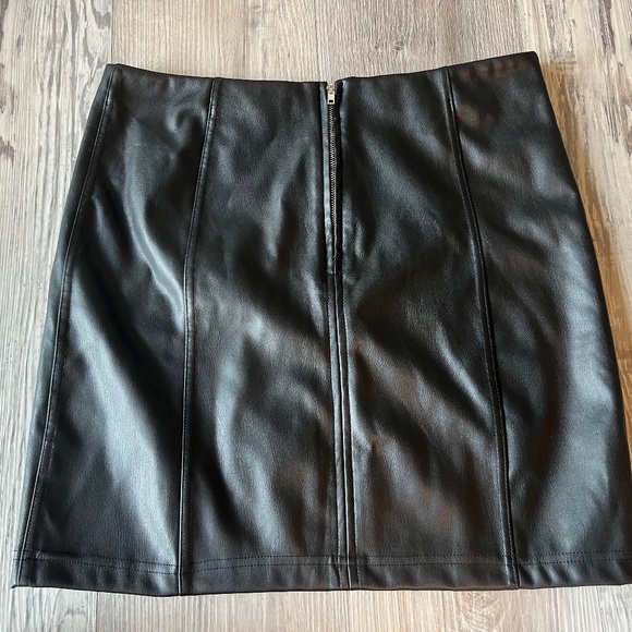 Black Faux Leather Skirt - Picture 2 of 6